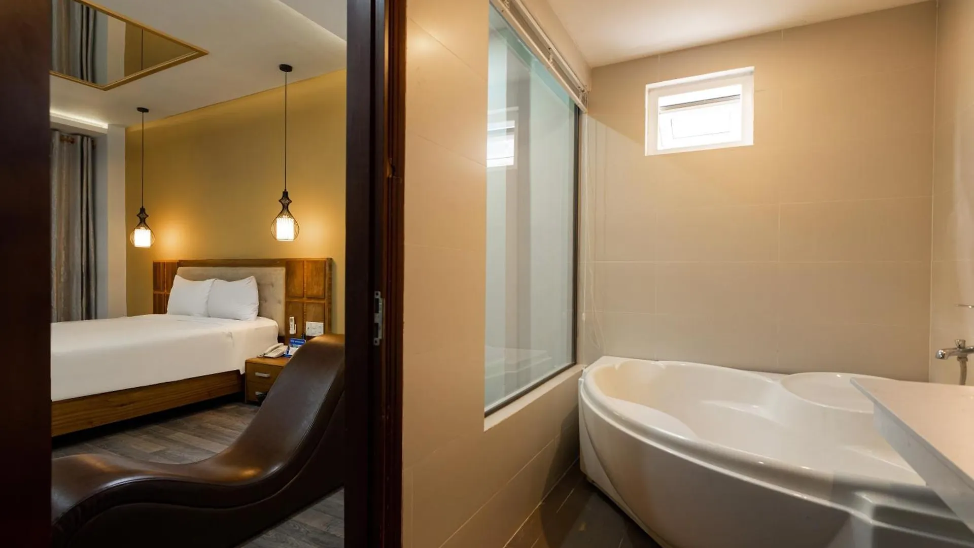 Dao Tien Hotel - Pham Van Dong Da Nang Vietnam