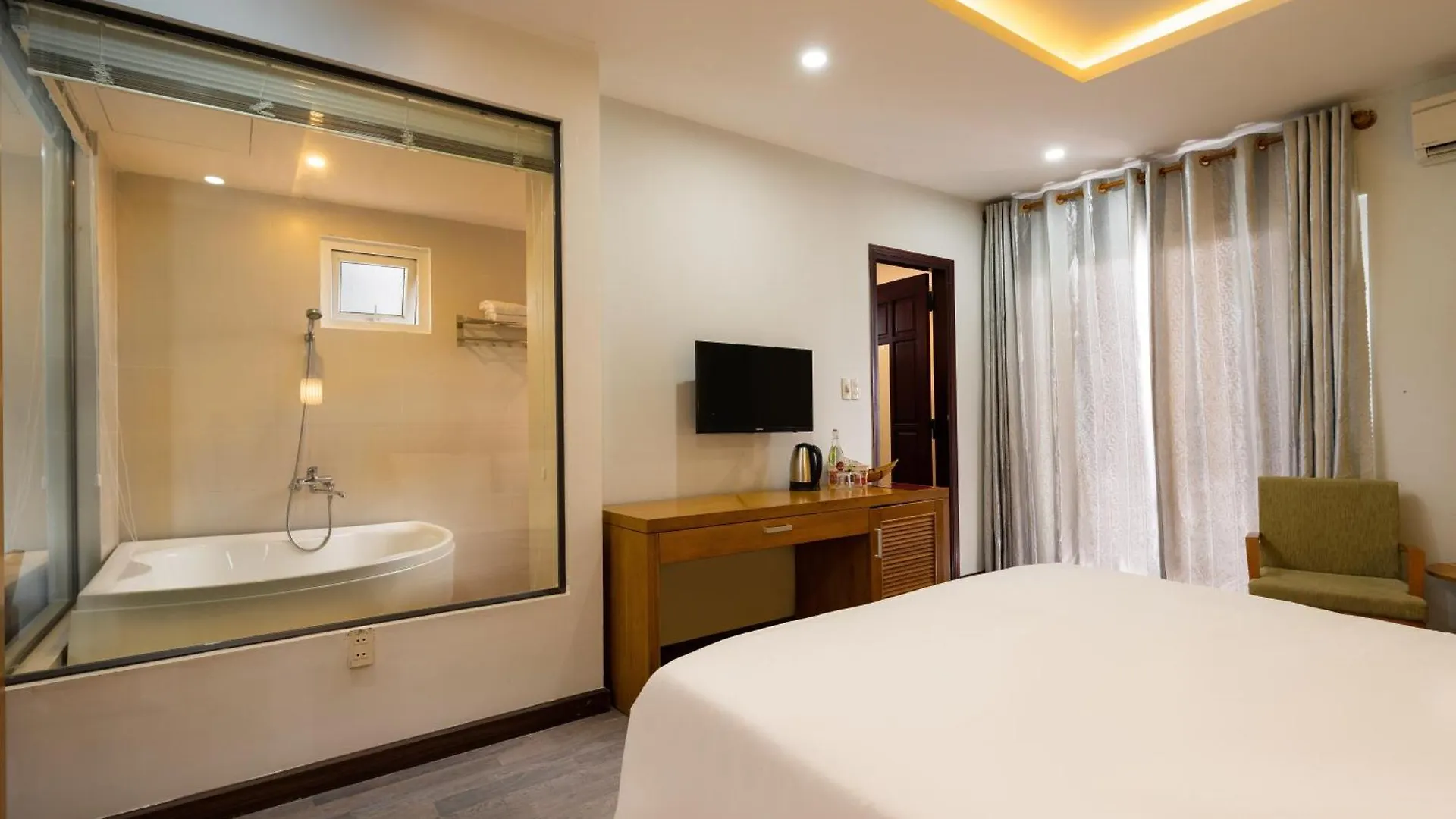Dao Tien Hotel - Pham Van Dong Da Nang Vietnam