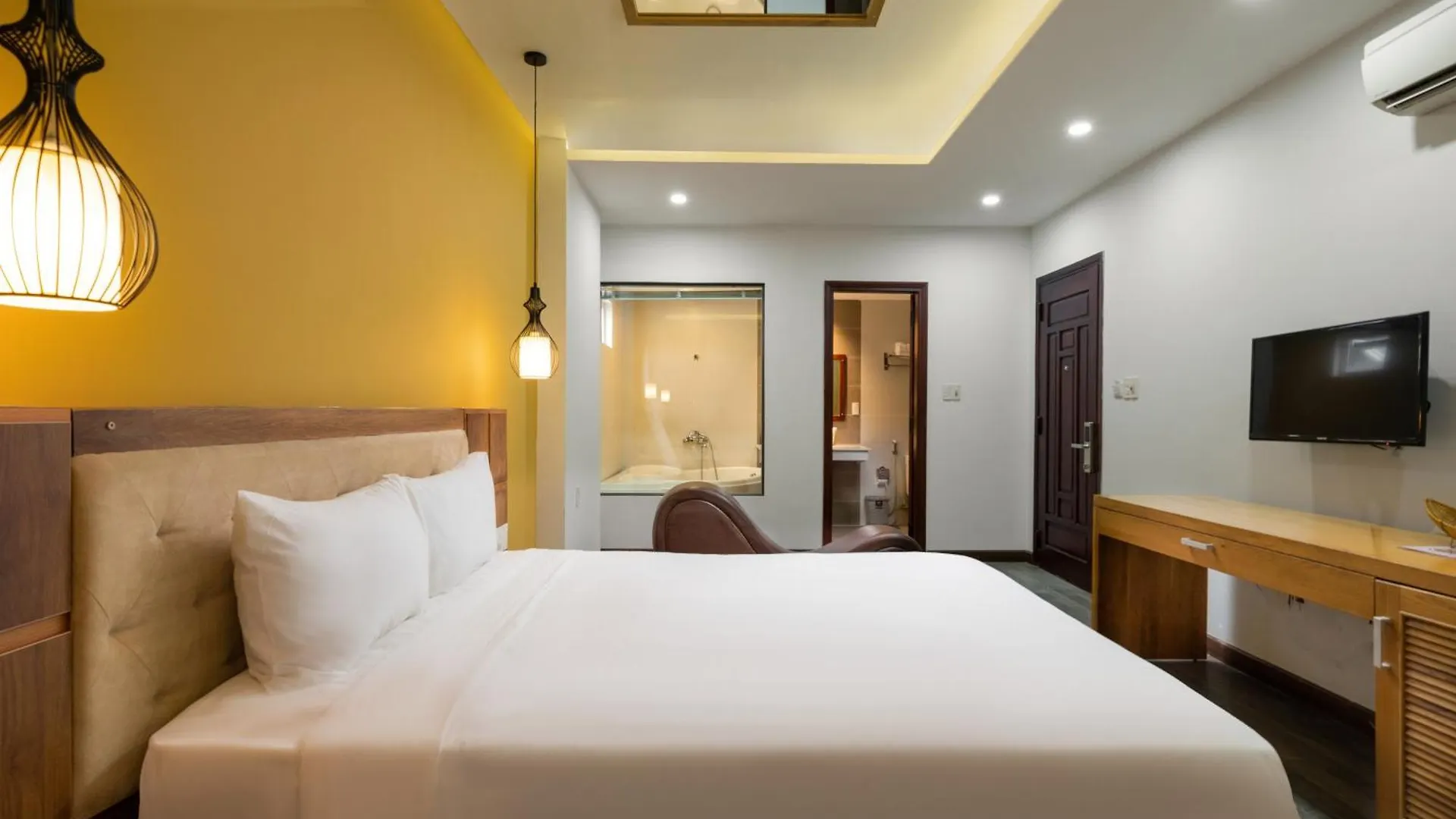 Dao Tien Hotel - Pham Van Dong Da Nang